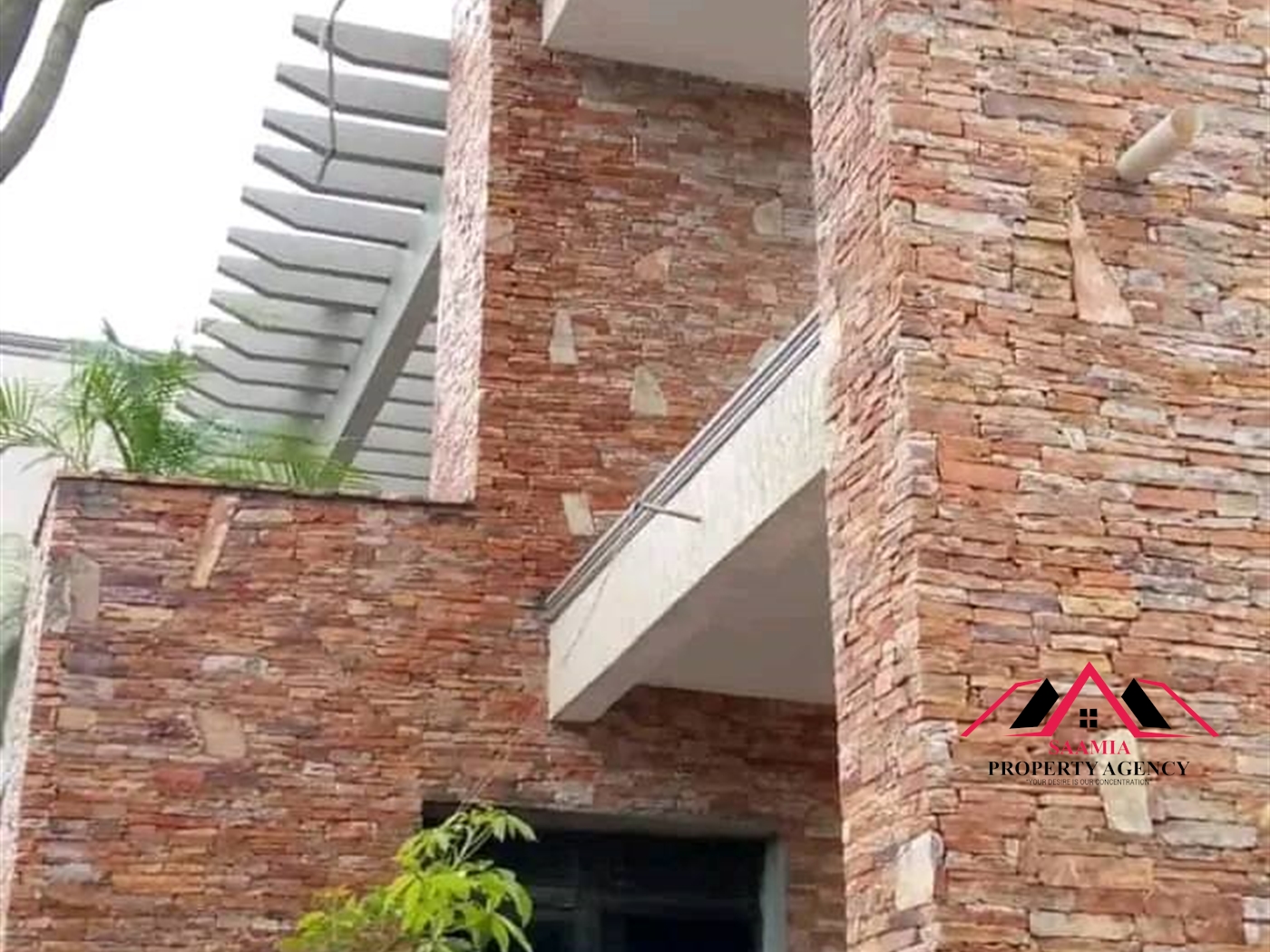 Storeyed house for rent in Kisaasi Kampala