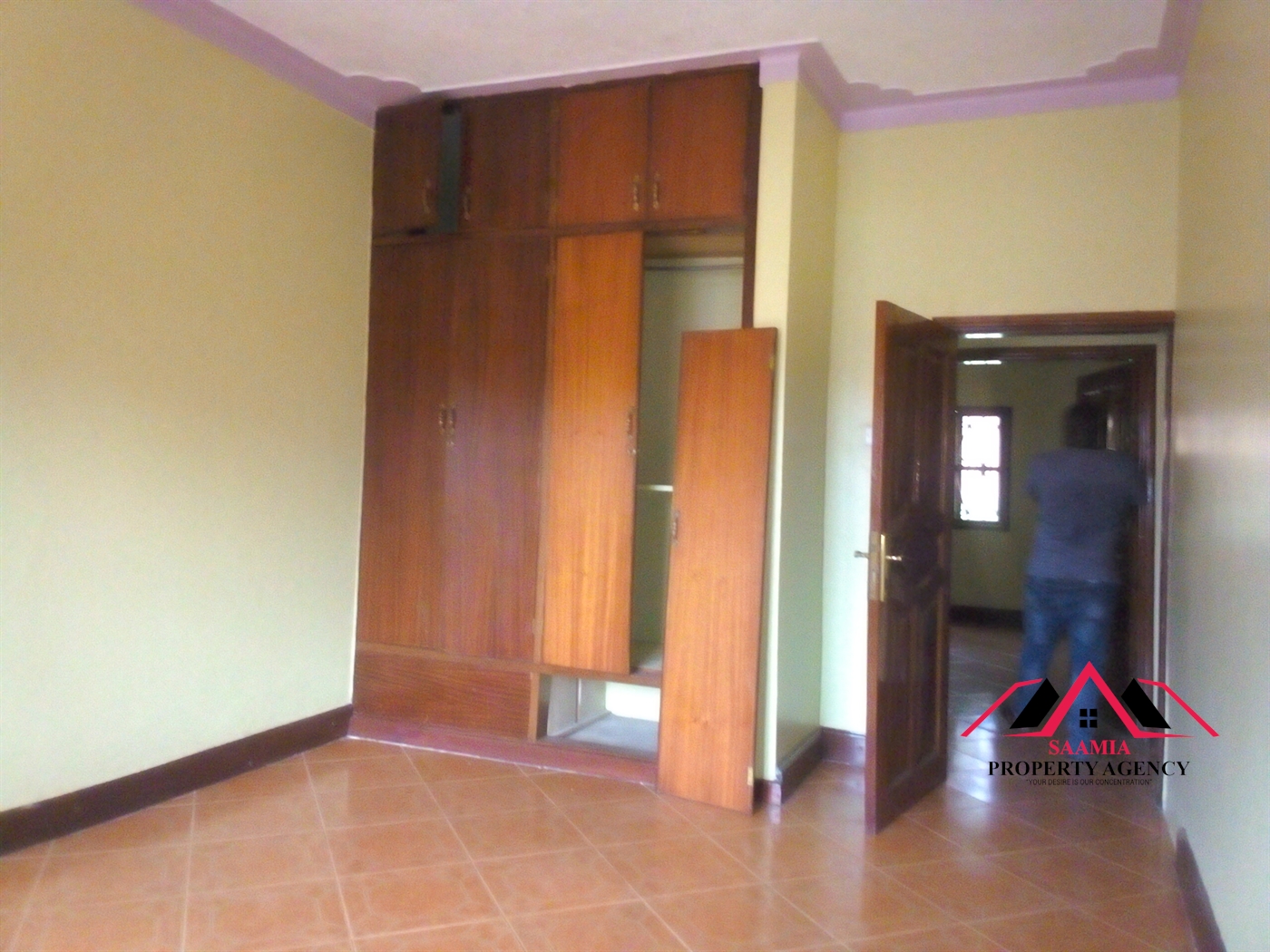 Bungalow for rent in Kiwaatule Kampala