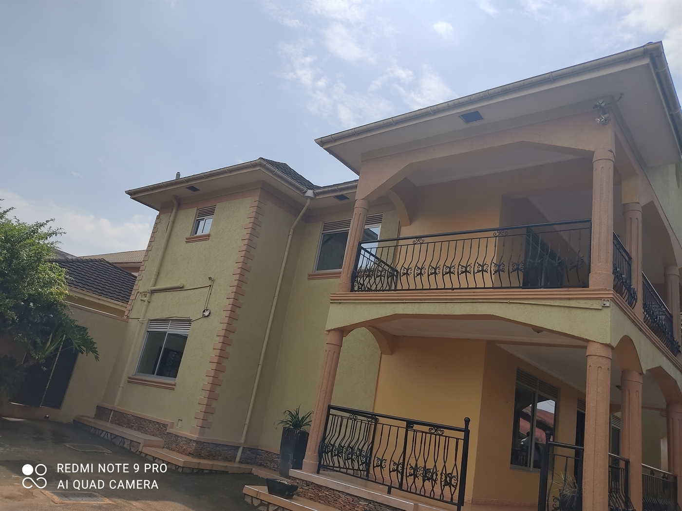 Storeyed house for sale in Namugongo Wakiso