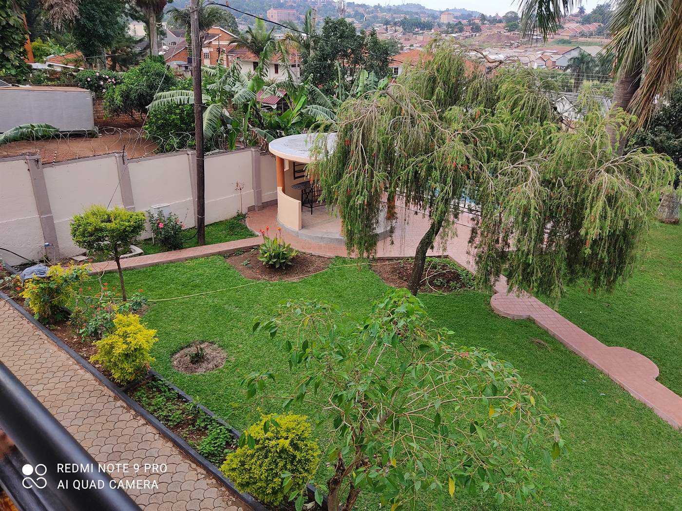 Storeyed house for rent in Bugoloobi Kampala