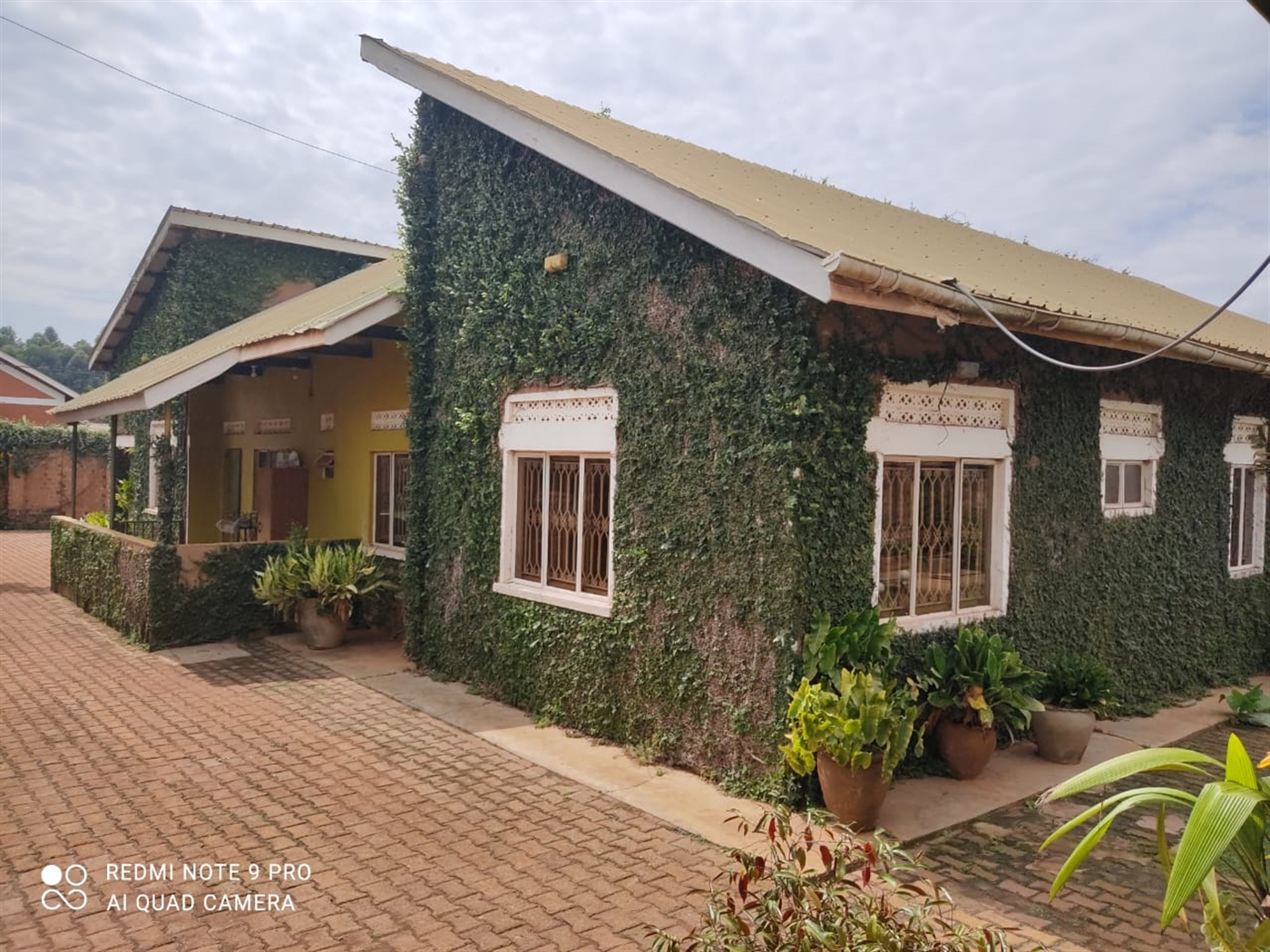 Bungalow for sale in Kirinya Wakiso