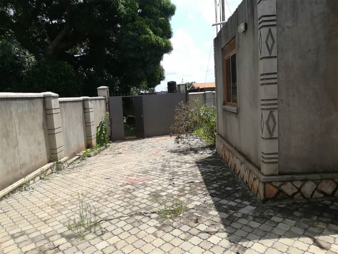 Storeyed house for rent in Namilyango Mukono