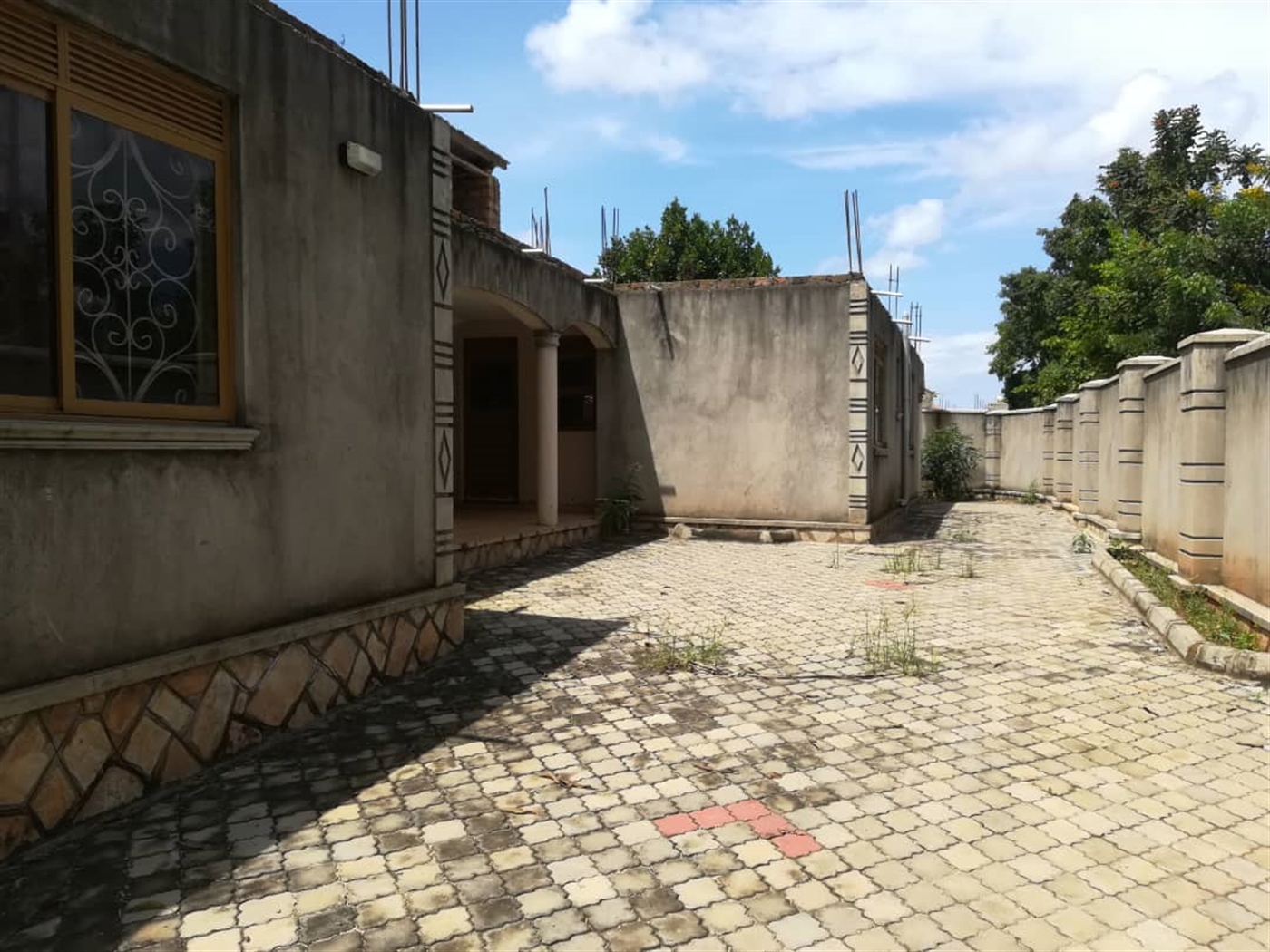 Storeyed house for rent in Namilyango Mukono