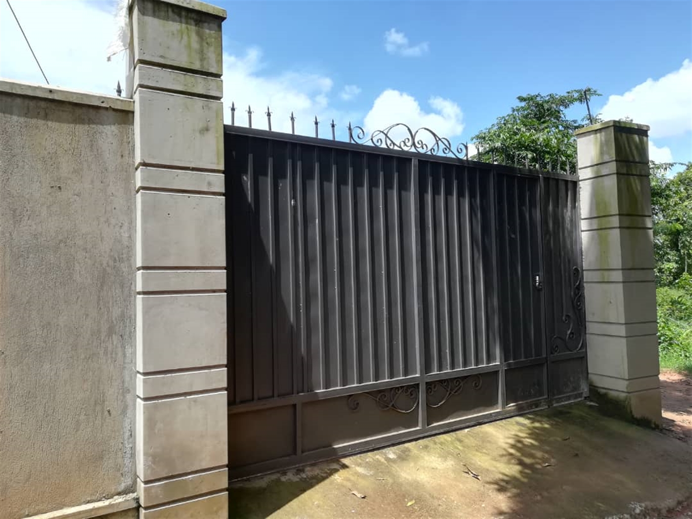 Storeyed house for rent in Namilyango Mukono