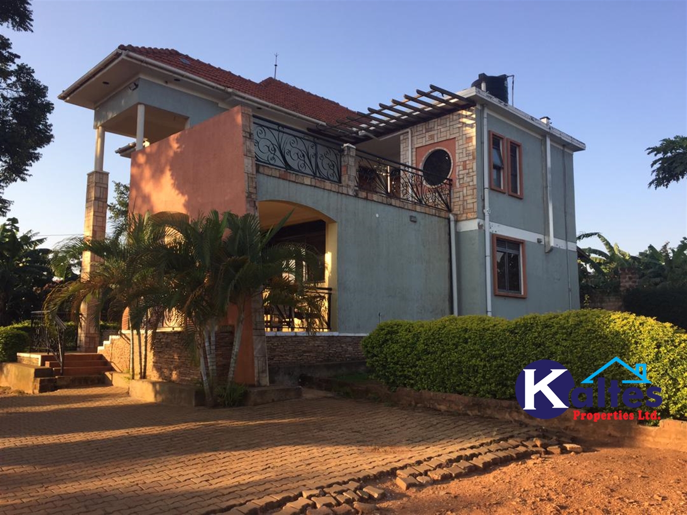 Storeyed house for rent in Nabuuti Mukono