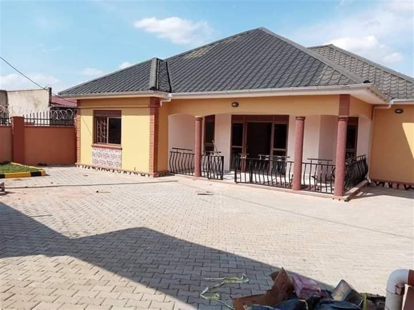 Bungalow for rent in Kyaliwajjala Wakiso