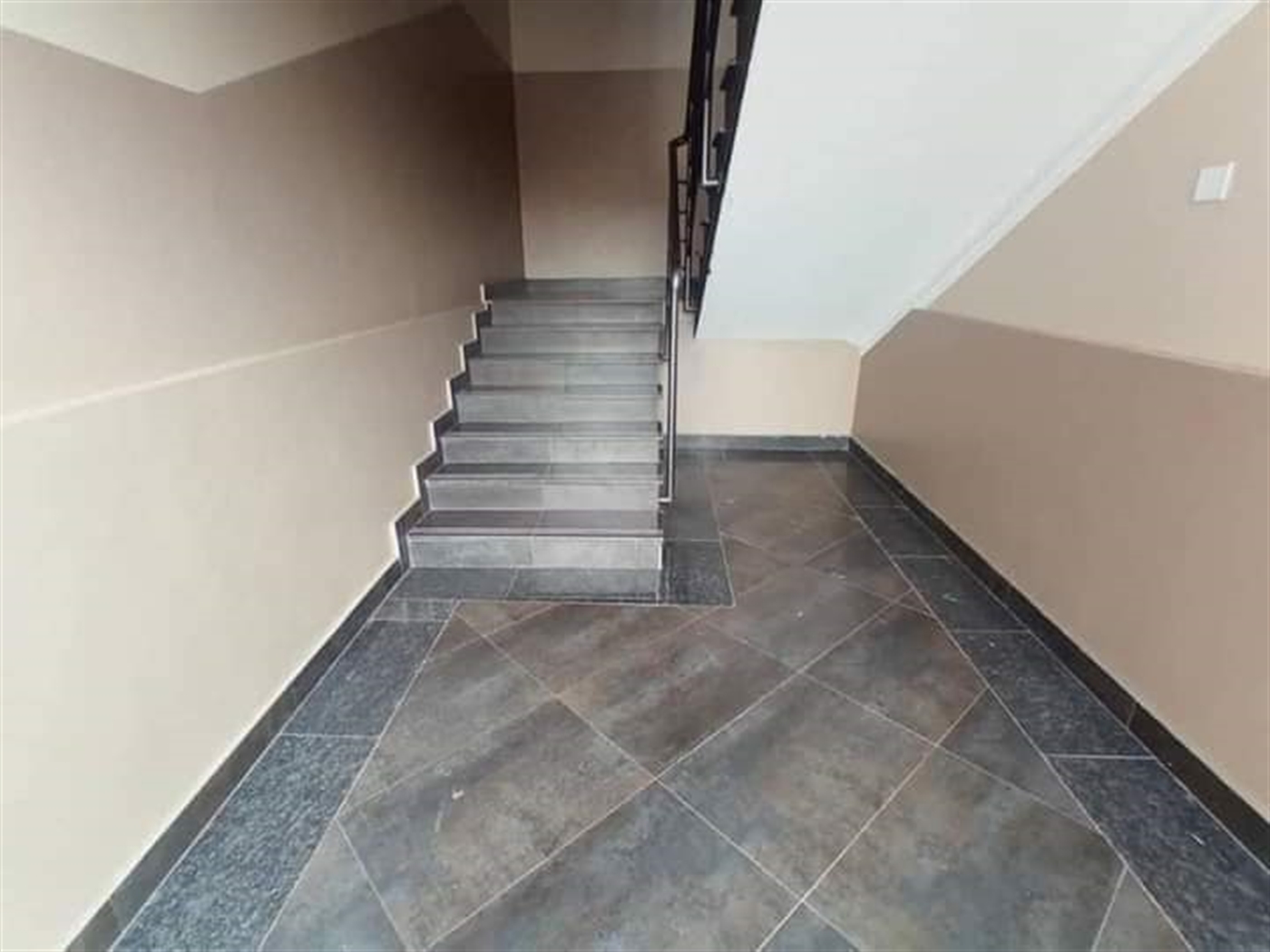 Apartment for rent in Kiwaatule Kampala