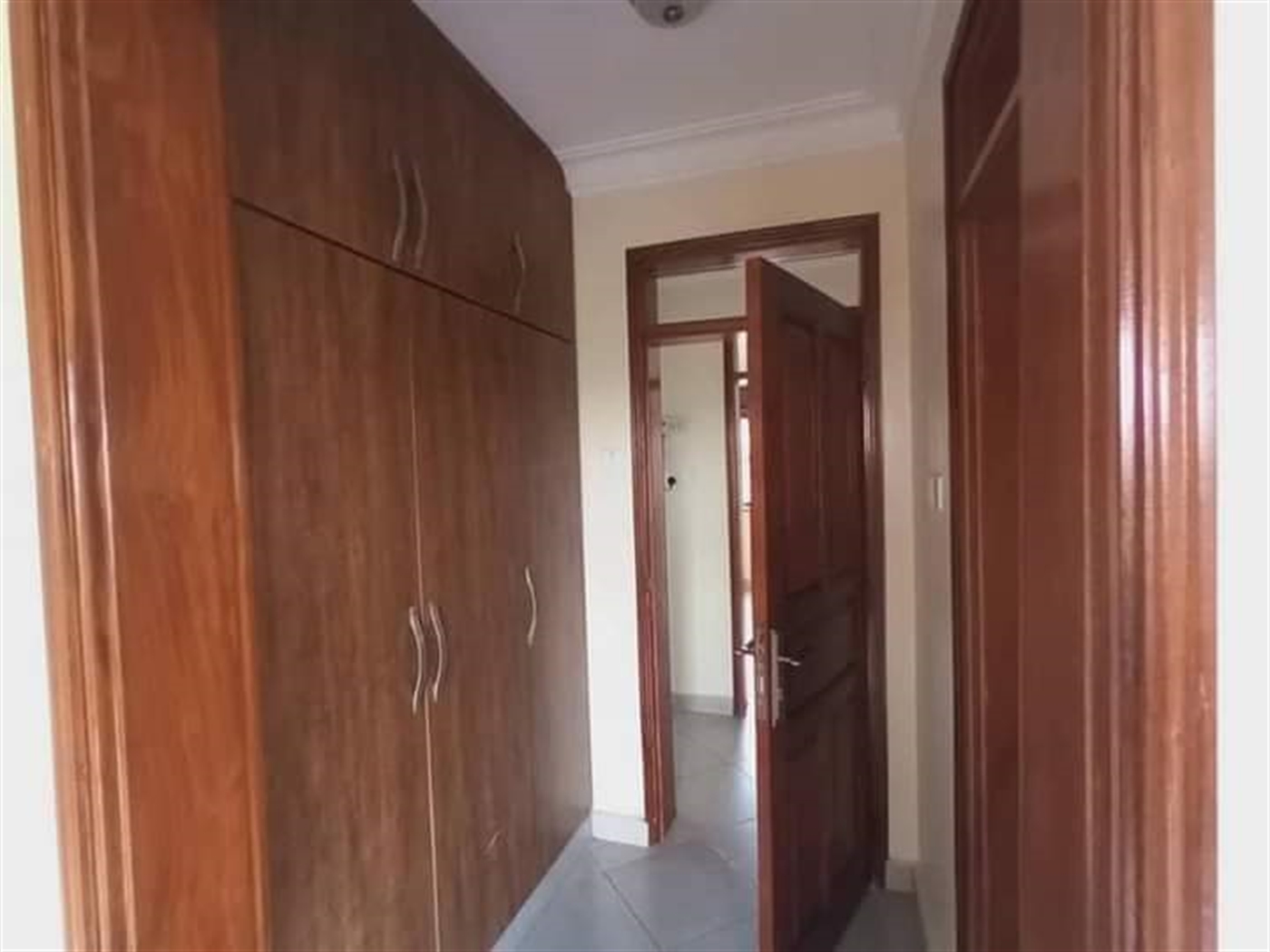 Apartment for rent in Kiwaatule Kampala