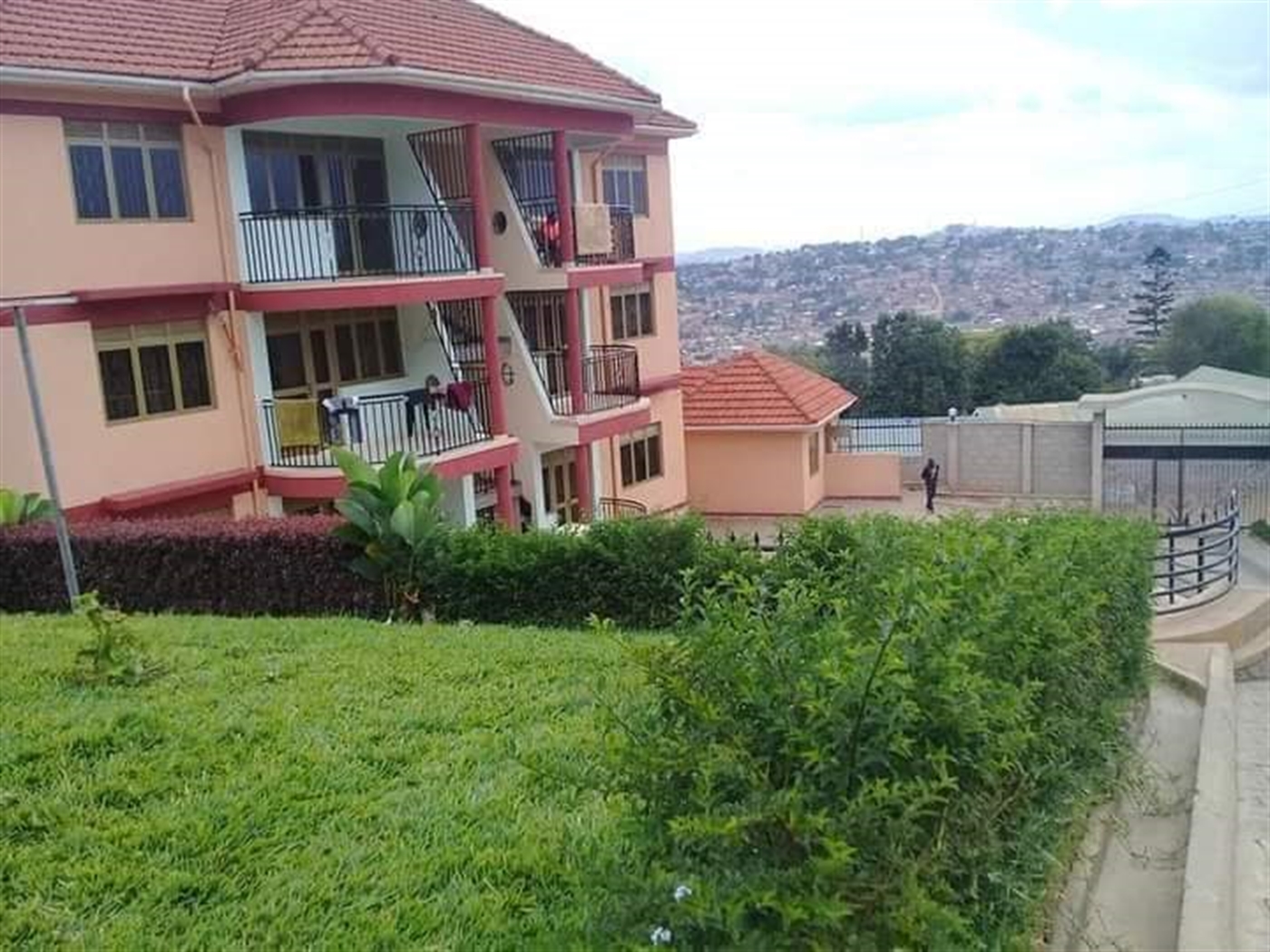 Apartment for rent in Kanyanya Kampala