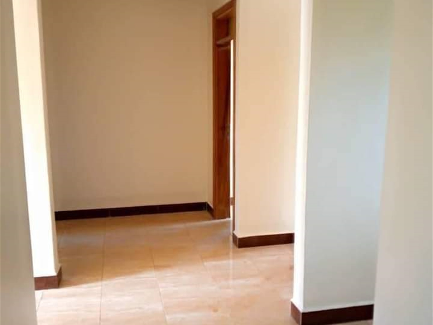 Semi Detached for rent in Mpererwe Kampala