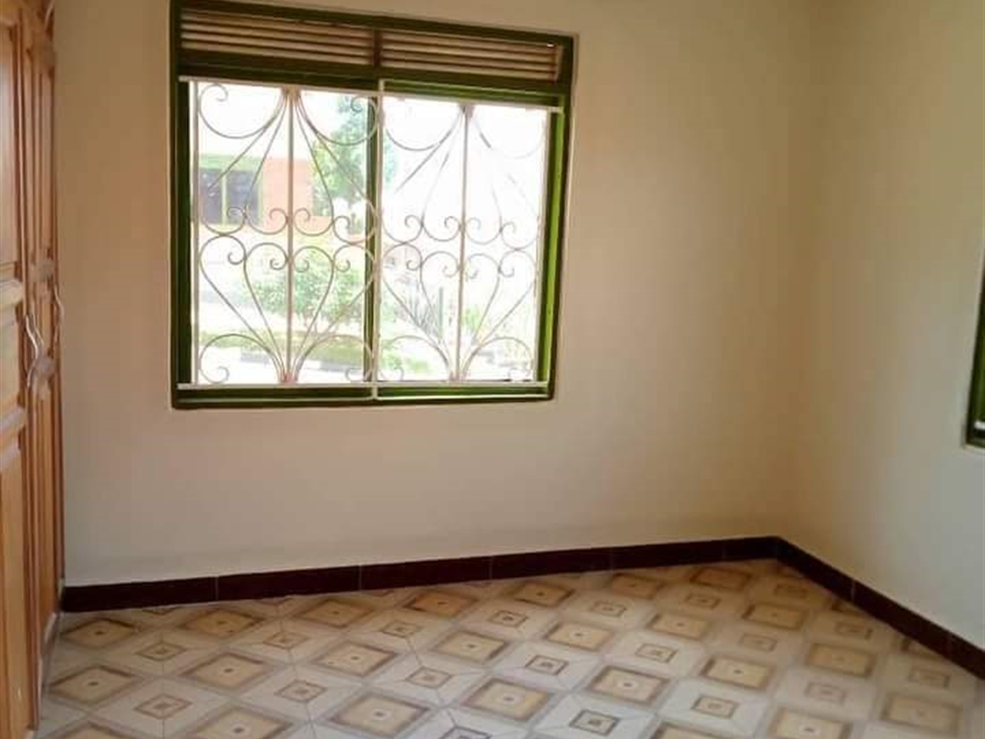 Semi Detached for rent in Mpererwe Kampala