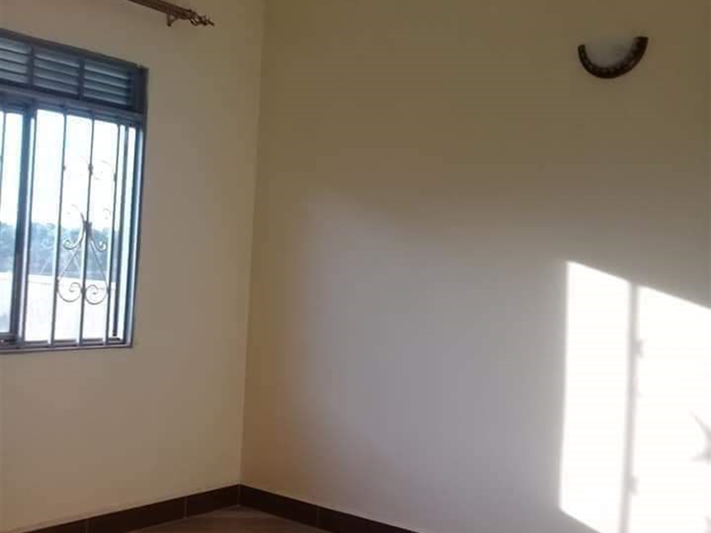 Semi Detached for rent in Mpererwe Kampala