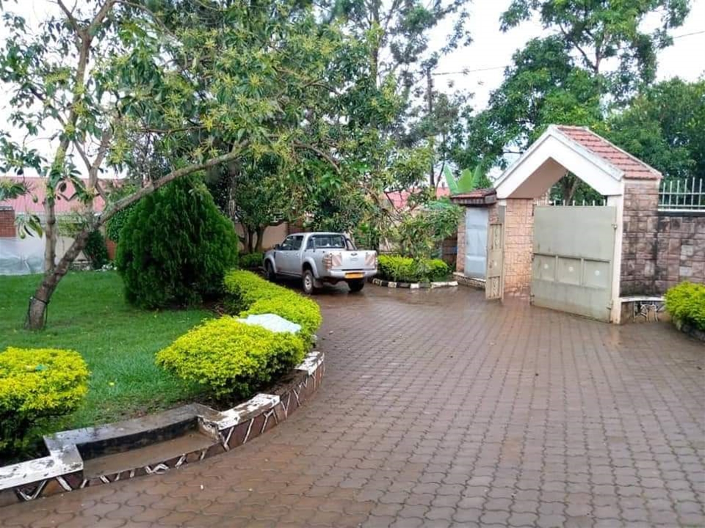 Bungalow for rent in Kira Wakiso