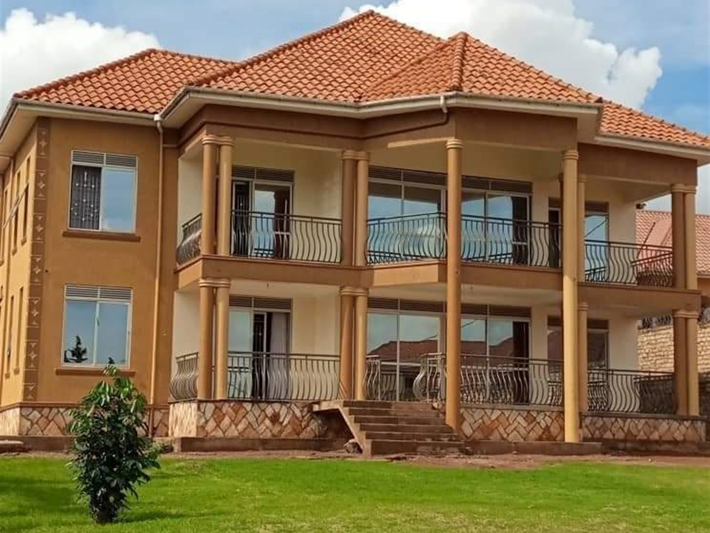 Storeyed house for sale in Kisaasi Kampala