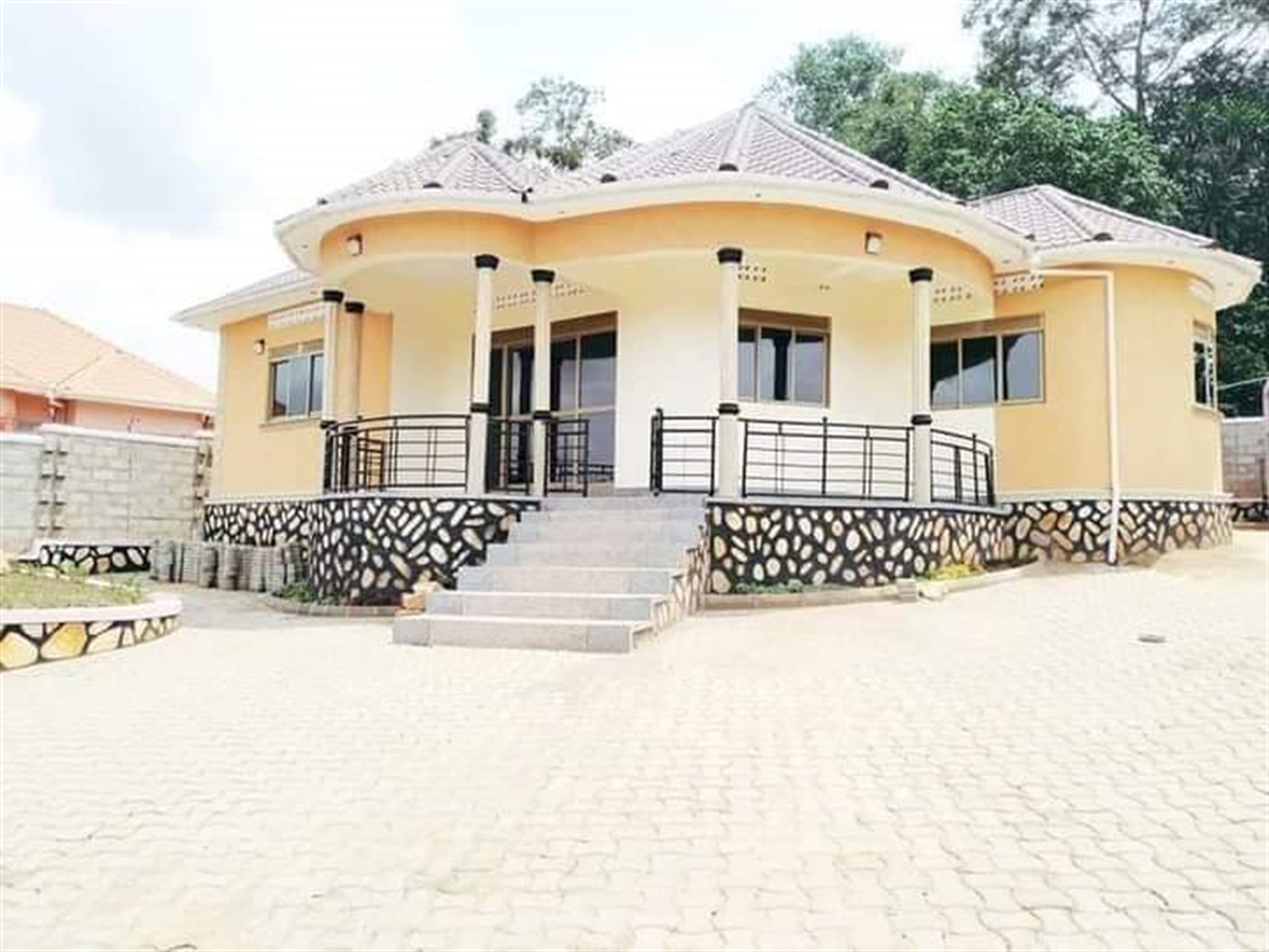 Bungalow for sale in Kira Wakiso