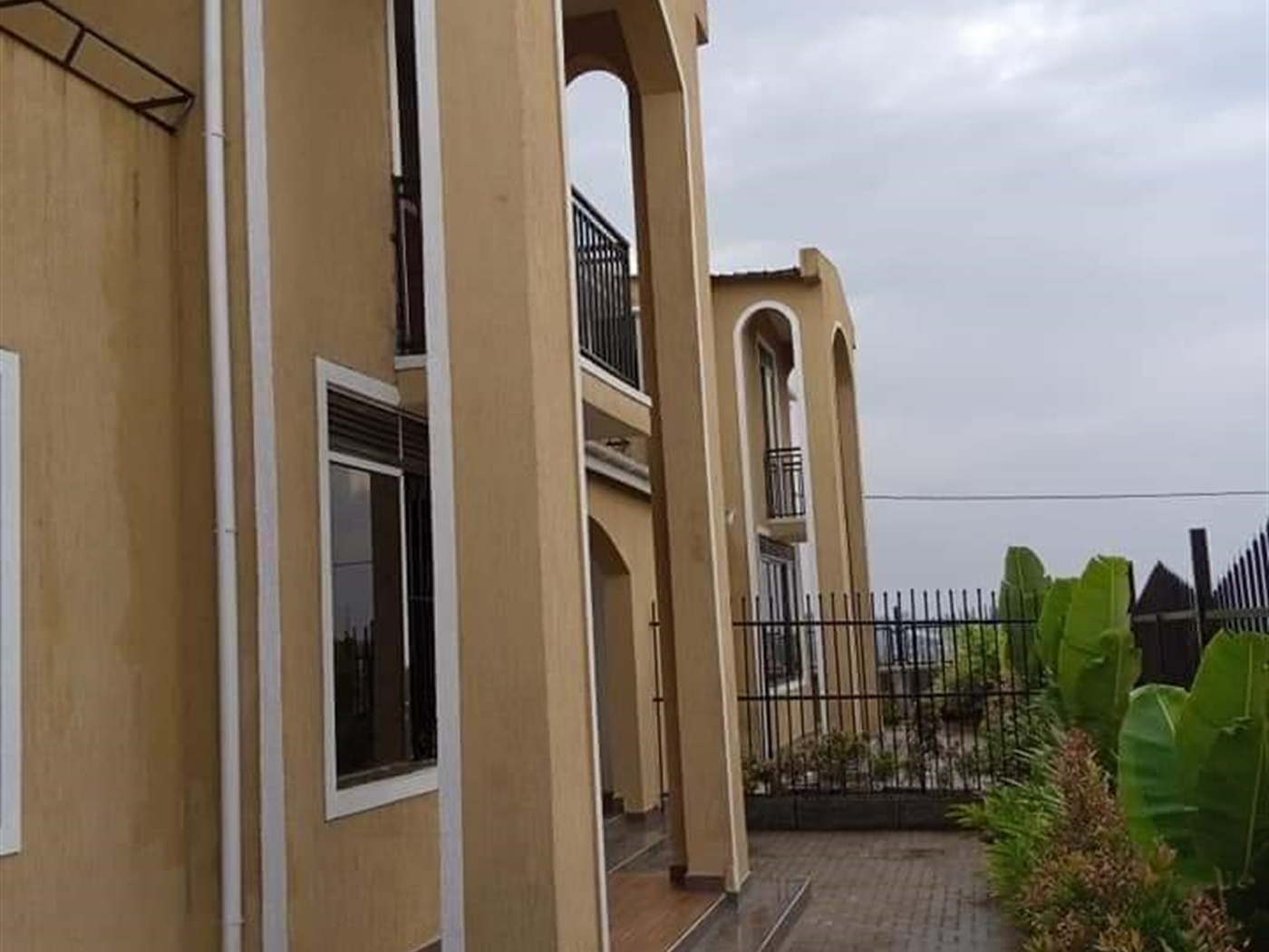 Storeyed house for rent in Kireka Wakiso