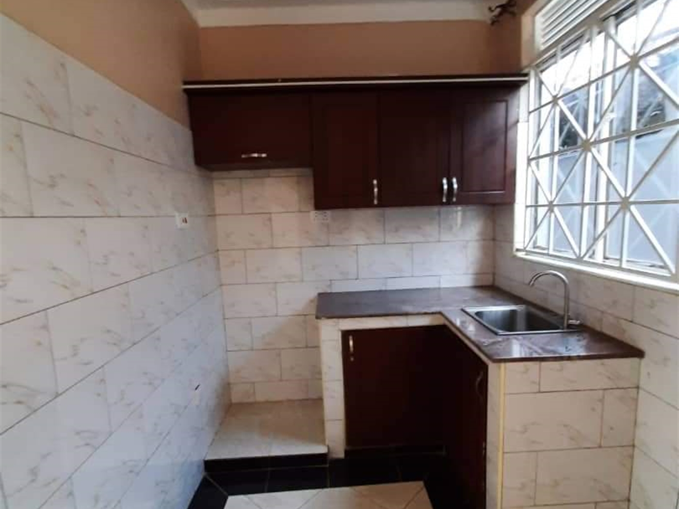 Apartment for rent in Kiwaatule Kampala