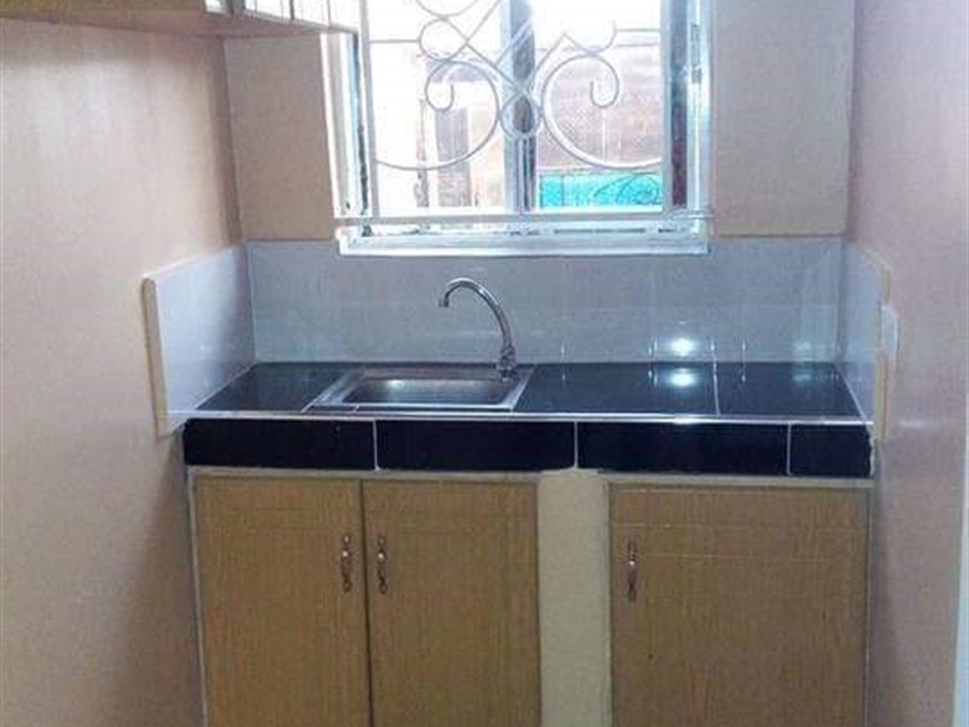 Semi Detached for rent in Kiwaatule Kampala