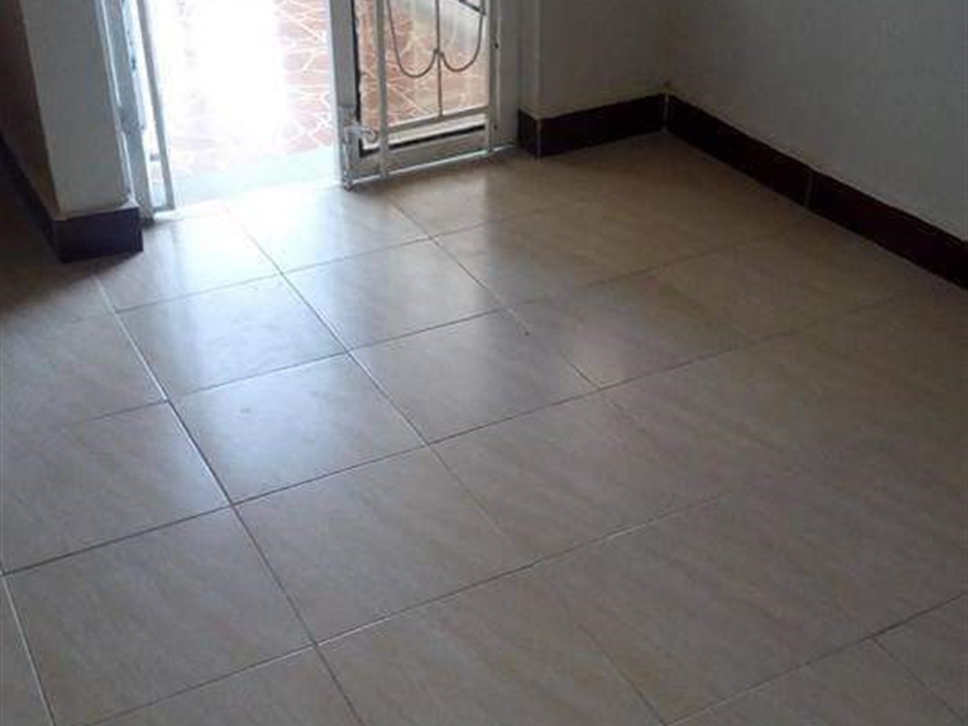 Semi Detached for rent in Kiwaatule Kampala