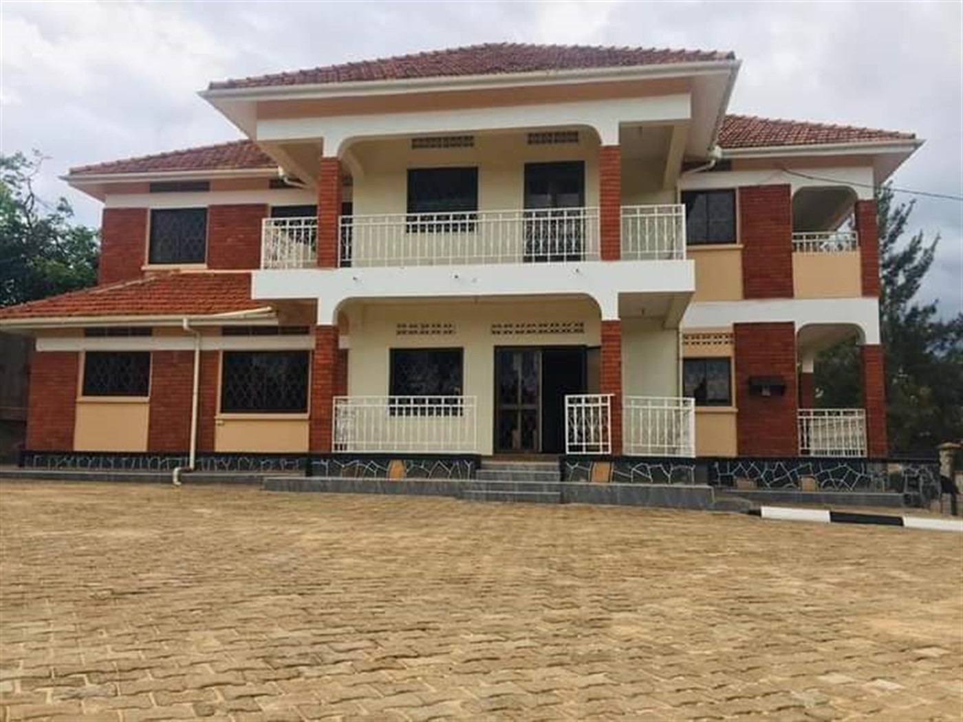 Storeyed house for rent in Ntinda Kampala