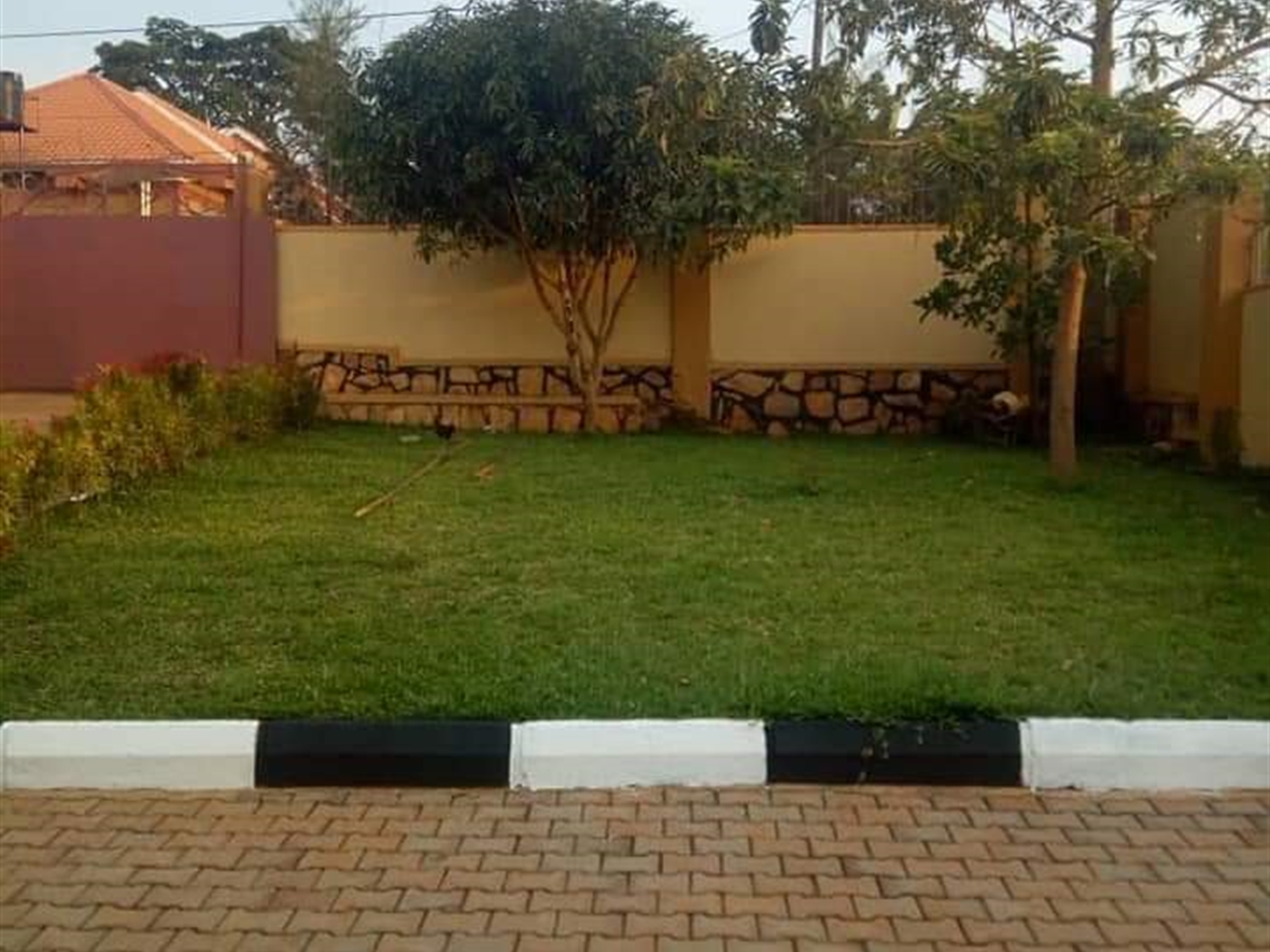 Bungalow for rent in Kira Wakiso