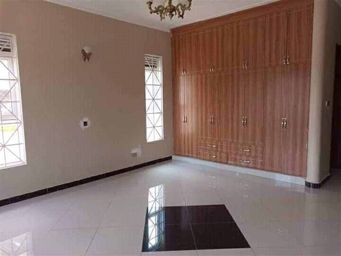 Bungalow for sale in Kyaliwajjala Wakiso