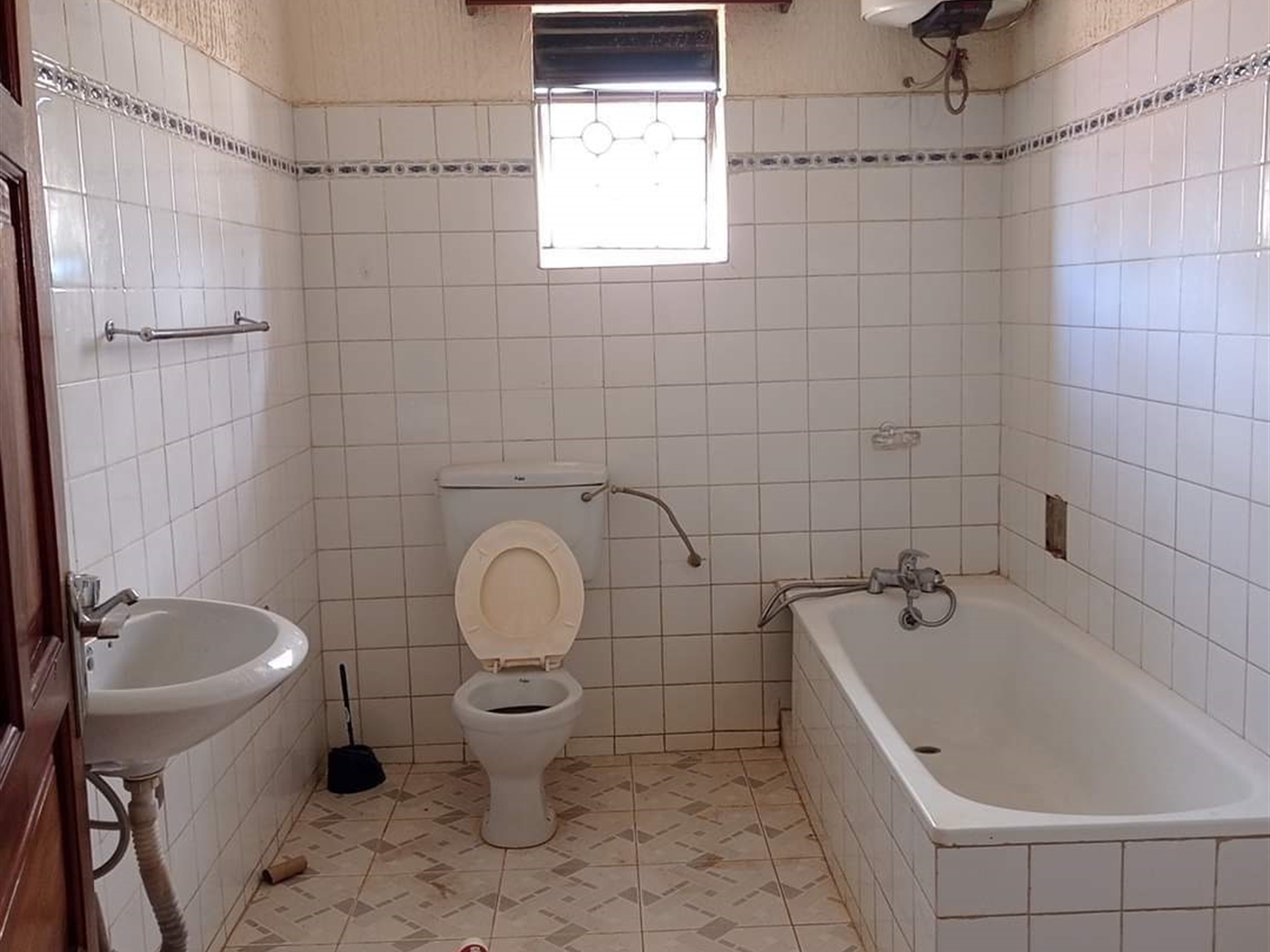 Apartment for rent in Kiwaatule Kampala