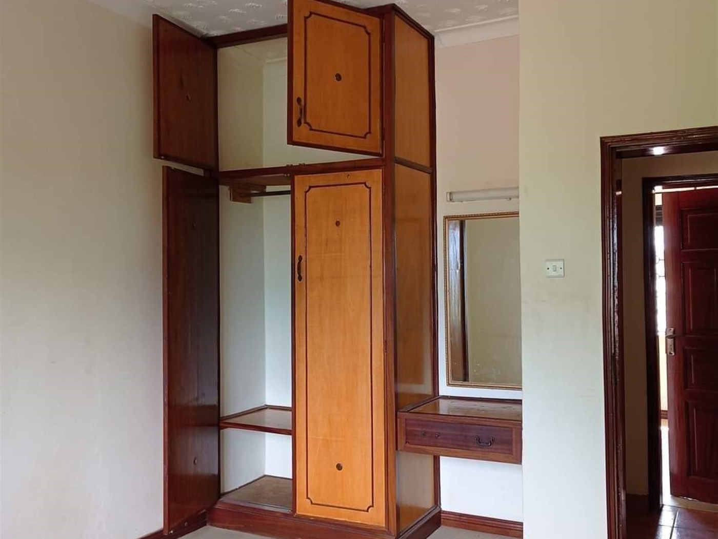 Apartment for rent in Kiwaatule Kampala