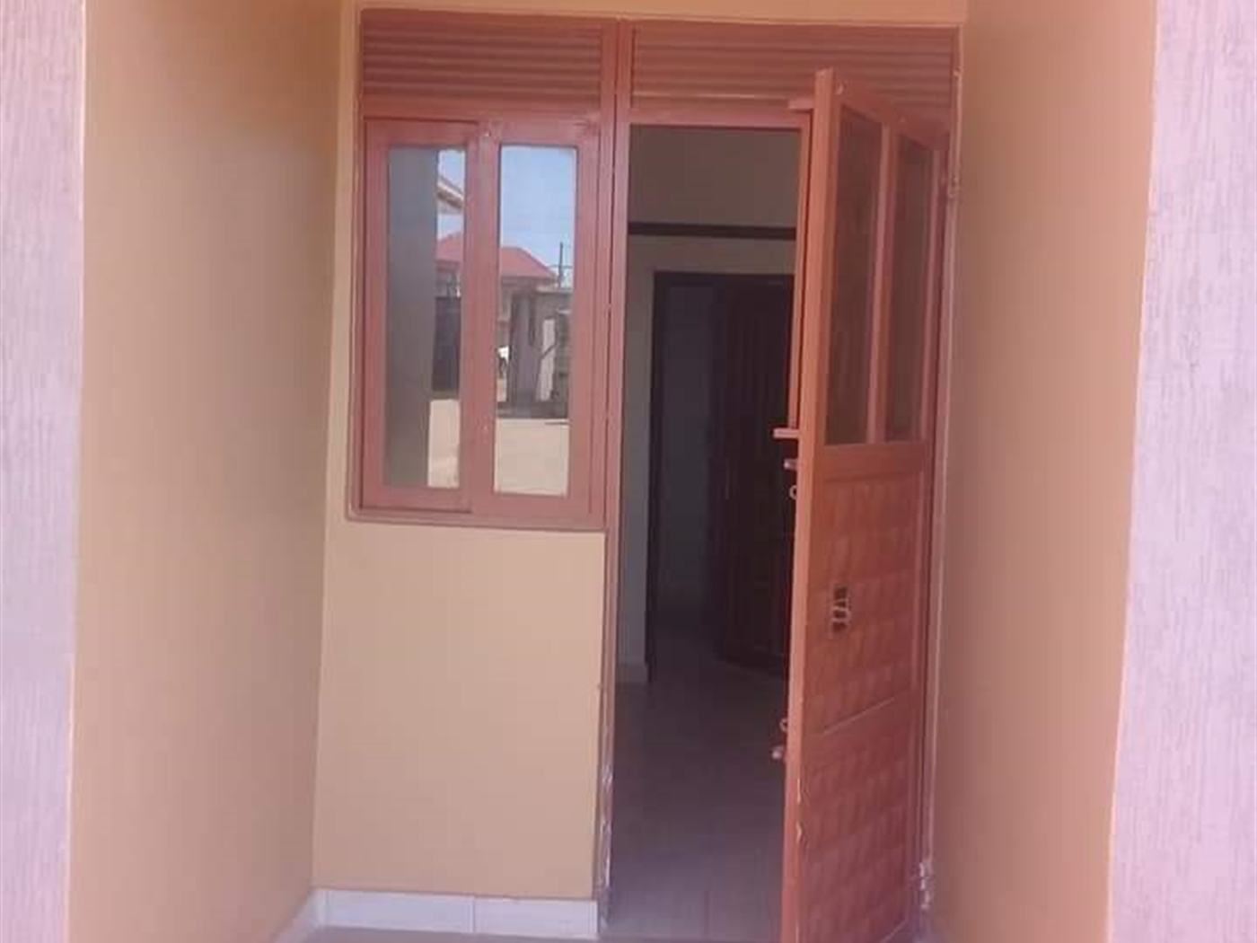 Semi Detached for rent in Mpererwe Kampala