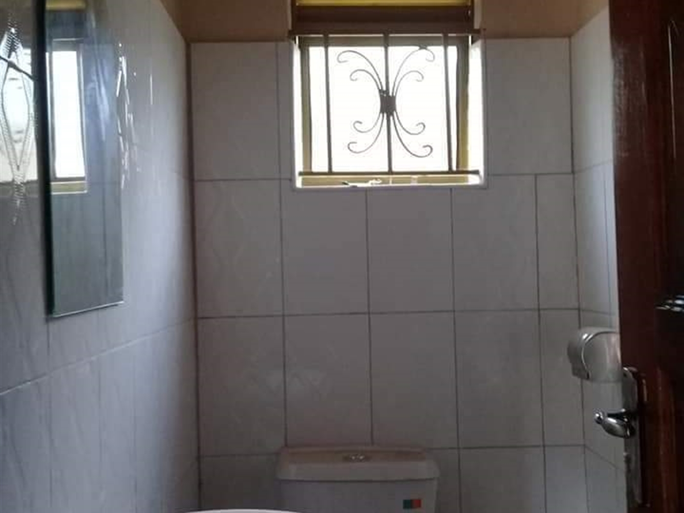 Semi Detached for rent in Mpererwe Kampala