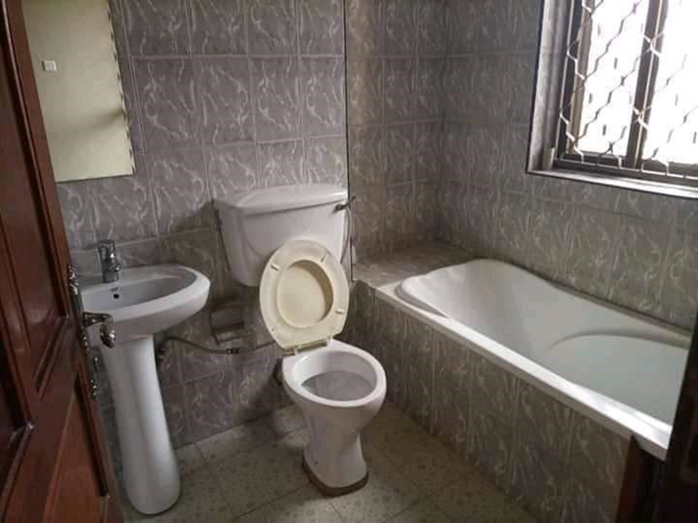 Apartment for rent in Naalya Kampala