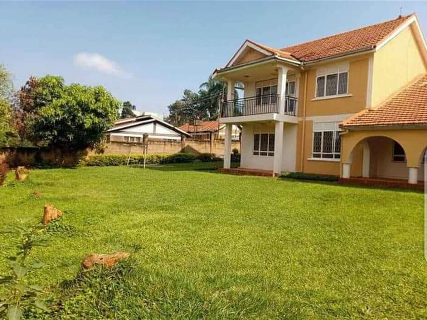 Storeyed house for sale in Kisaasi Kampala