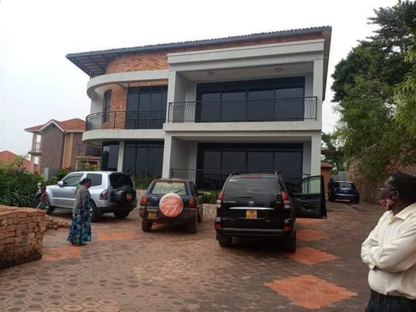 Storeyed house for sale in Munyonyo Kampala