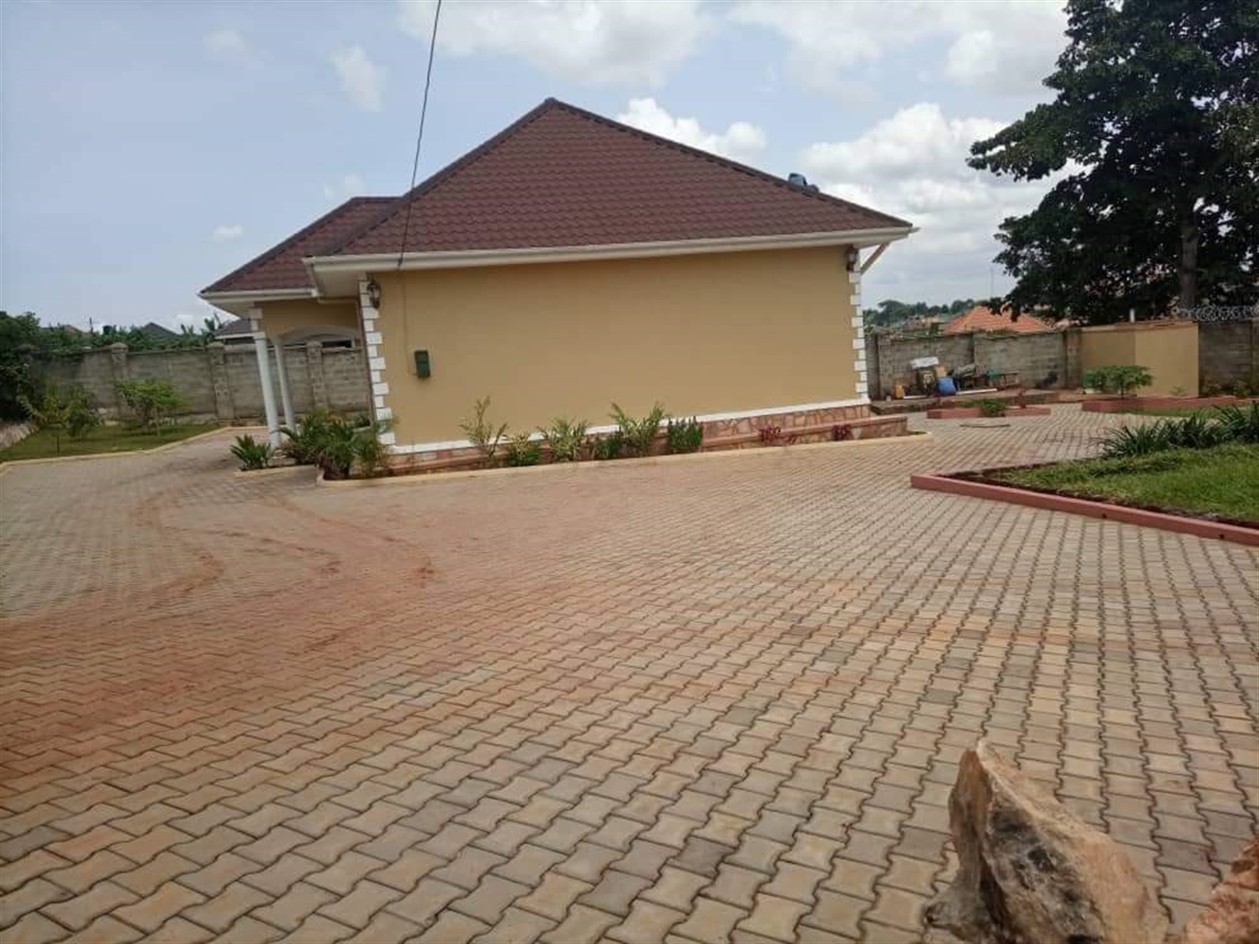 Bungalow for sale in Namugongo Wakiso