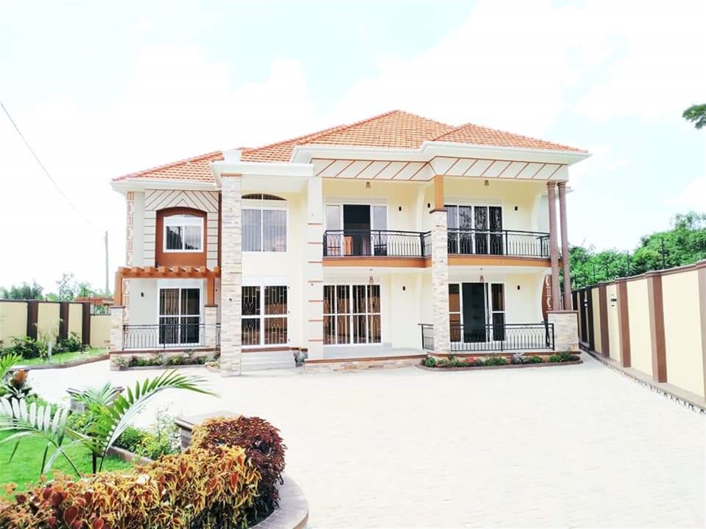 Storeyed house for sale in Kiwaatule Kampala