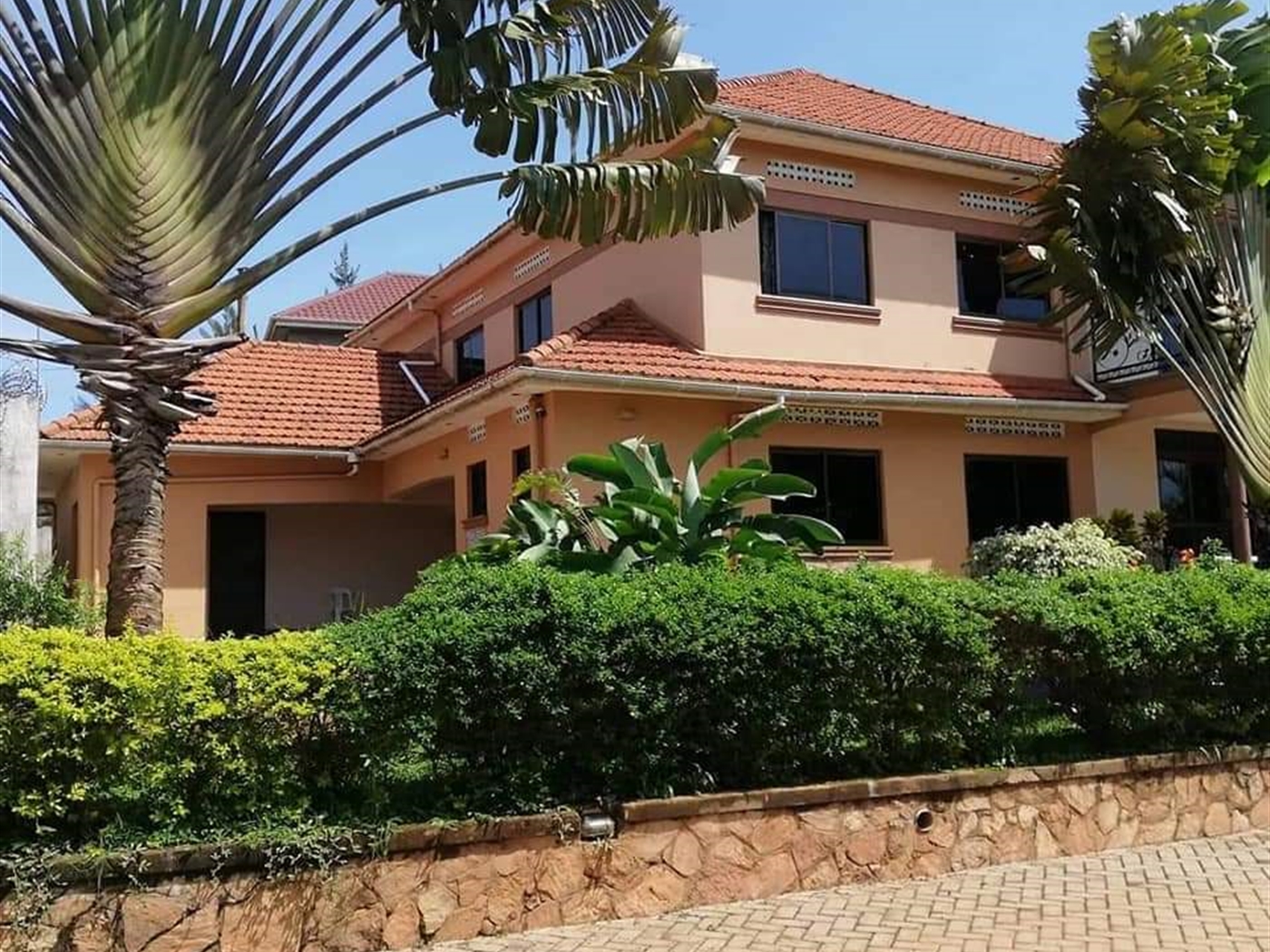 Storeyed house for rent in Kyanja Kampala
