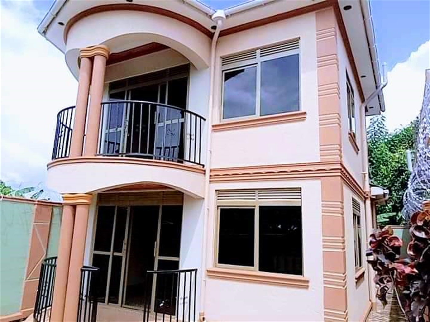 Duplex for sale in Entebbe Kampala