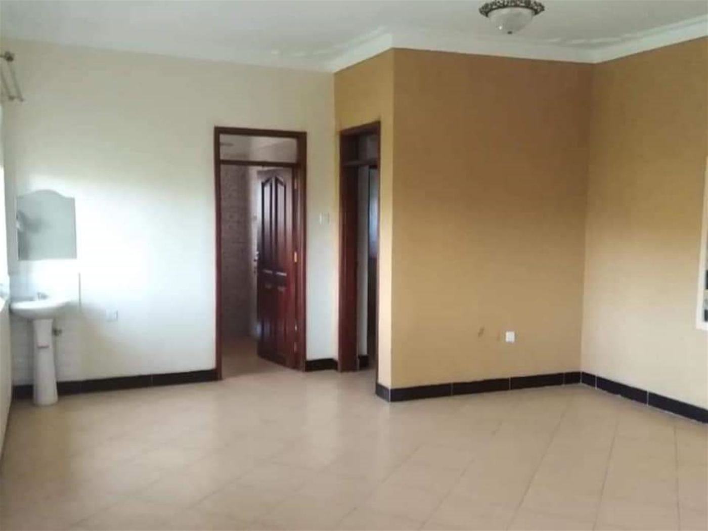 Apartment for rent in Kisaasi Kampala