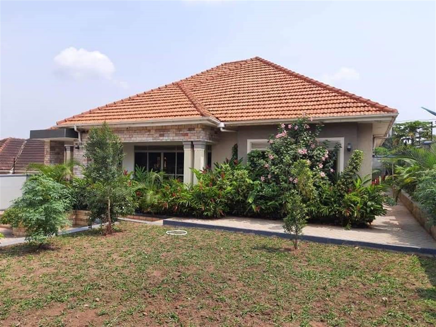 Bungalow for sale in Bwebajja Wakiso