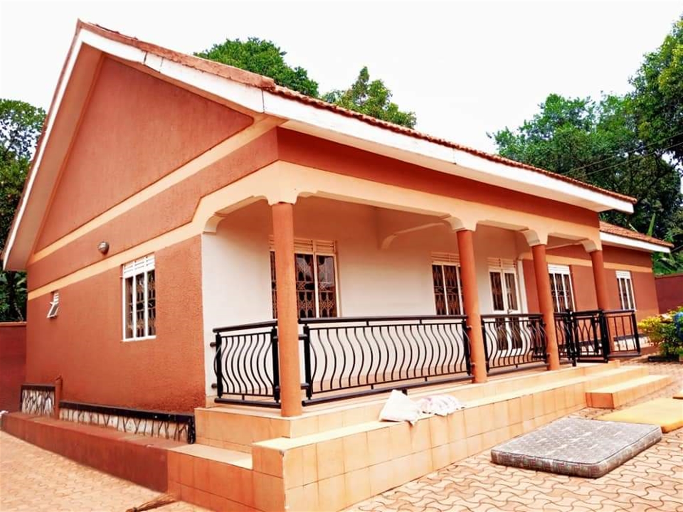 Bungalow for sale in Kiwaatule Kampala