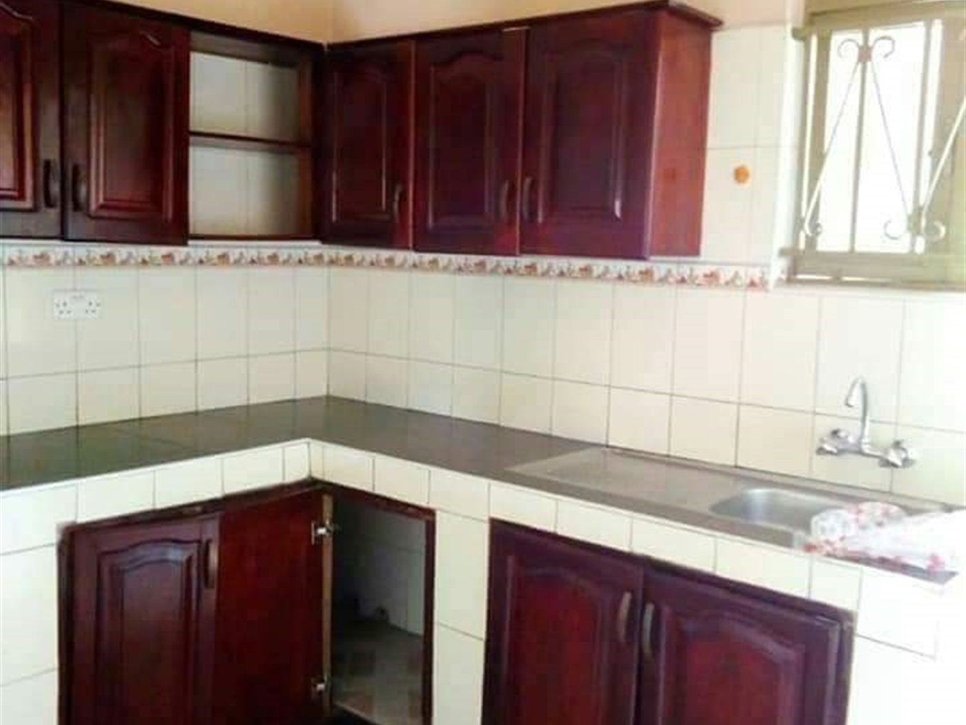 Bungalow for rent in Kyaliwajjala Wakiso