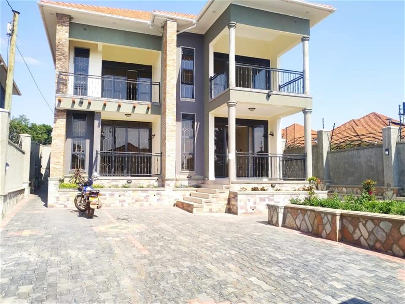 Duplex for sale in Kira Wakiso