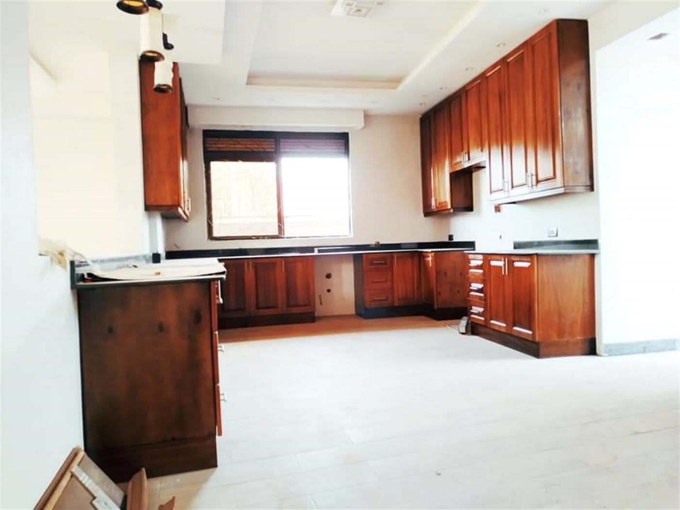 Mansion for sale in Kisaasi Kampala