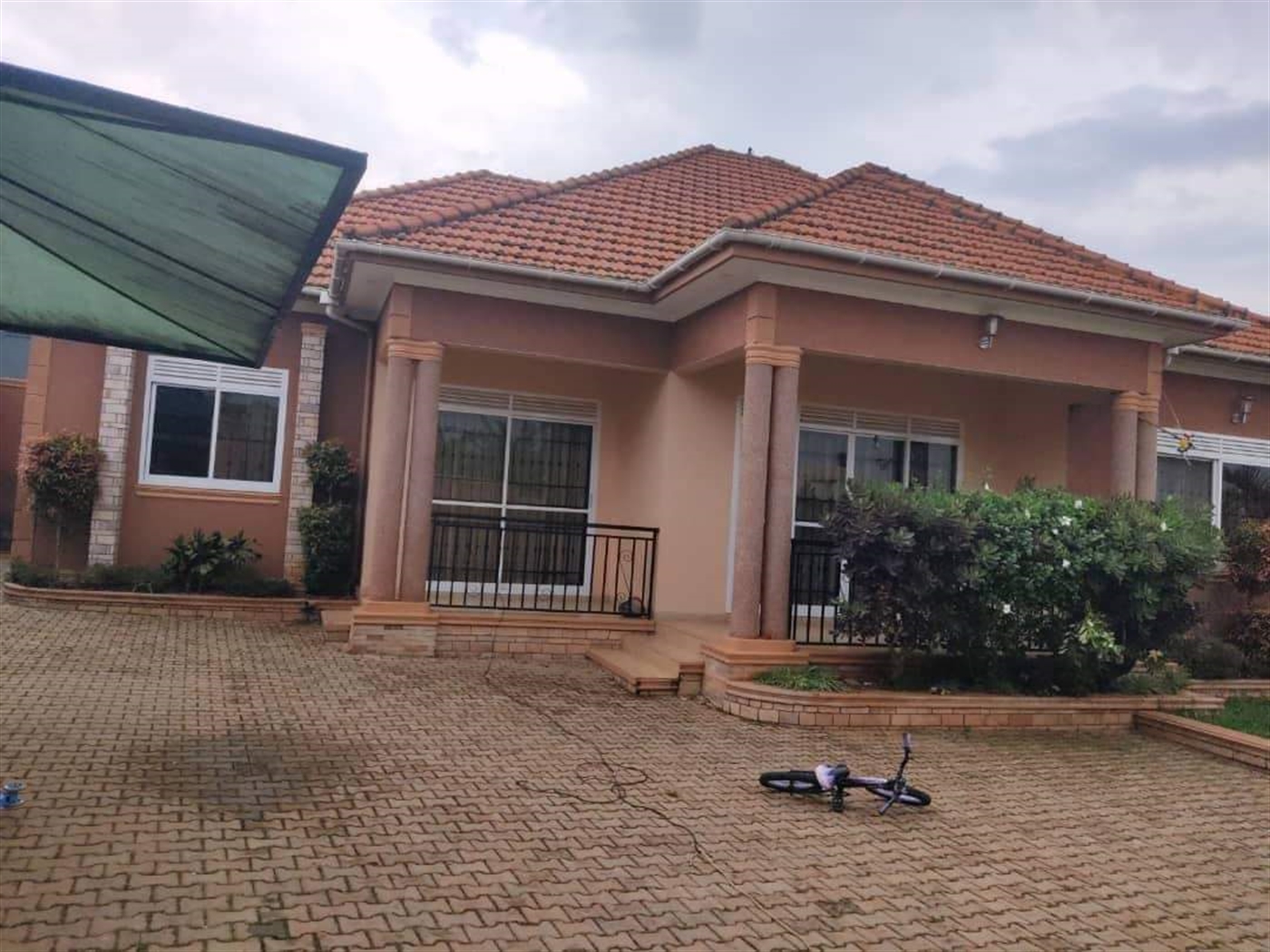 Bungalow for sale in Kira Wakiso