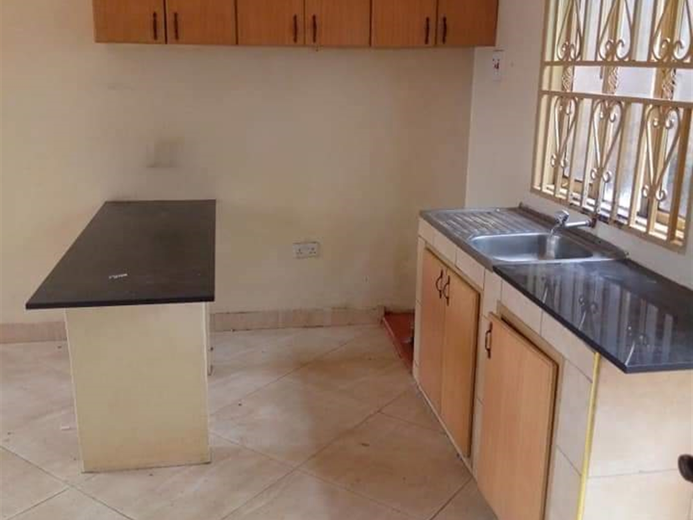 Semi Detached for rent in Kyanja Kampala