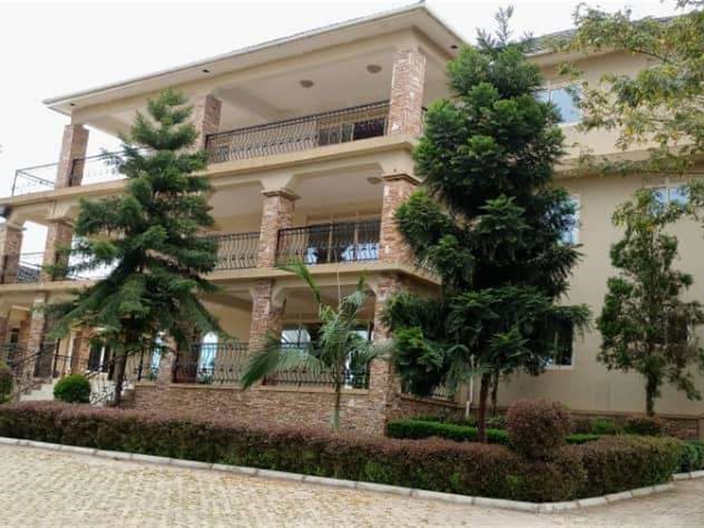 Mansion for sale in Bbunga Kampala