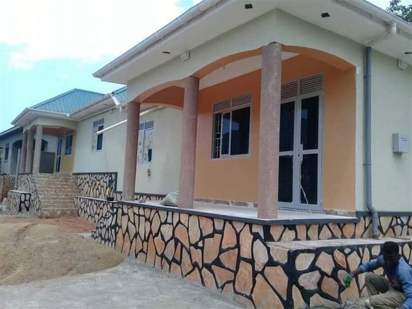 Semi Detached for rent in Mpererwe Kampala