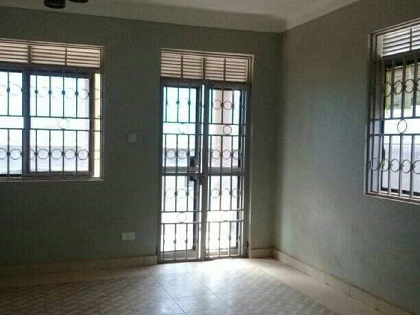 Semi Detached for rent in Mpererwe Kampala