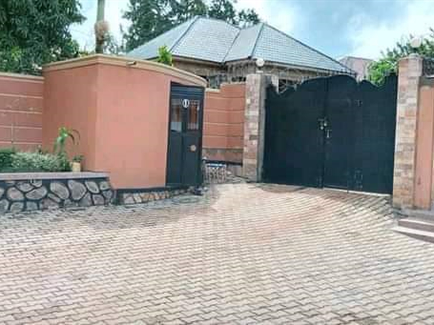 Semi Detached for rent in Seeta Mukono