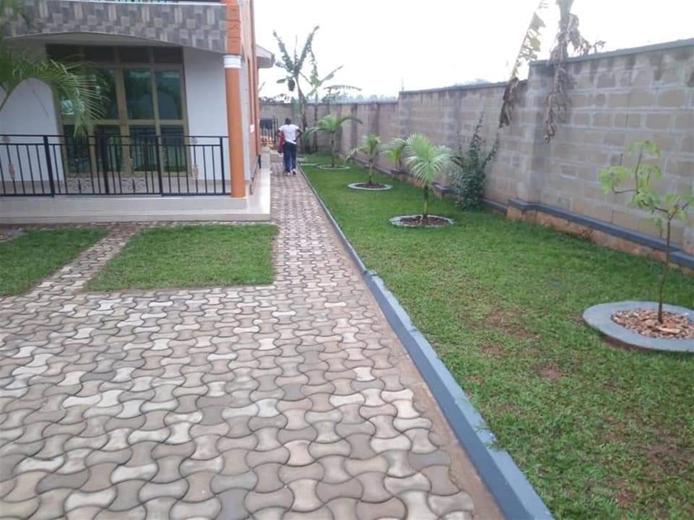 Storeyed house for sale in Kitende Wakiso